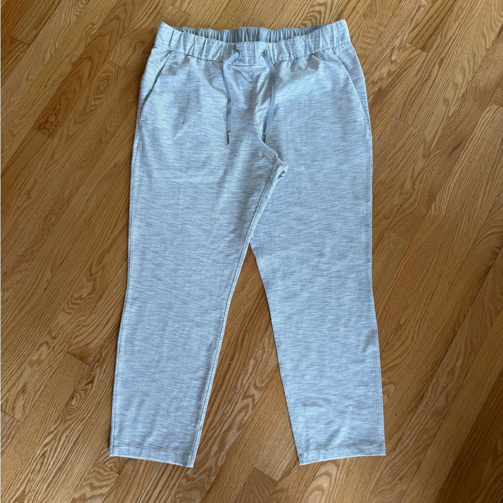 lululemon on the fly Heather Light Gray Straight-Leg Pants